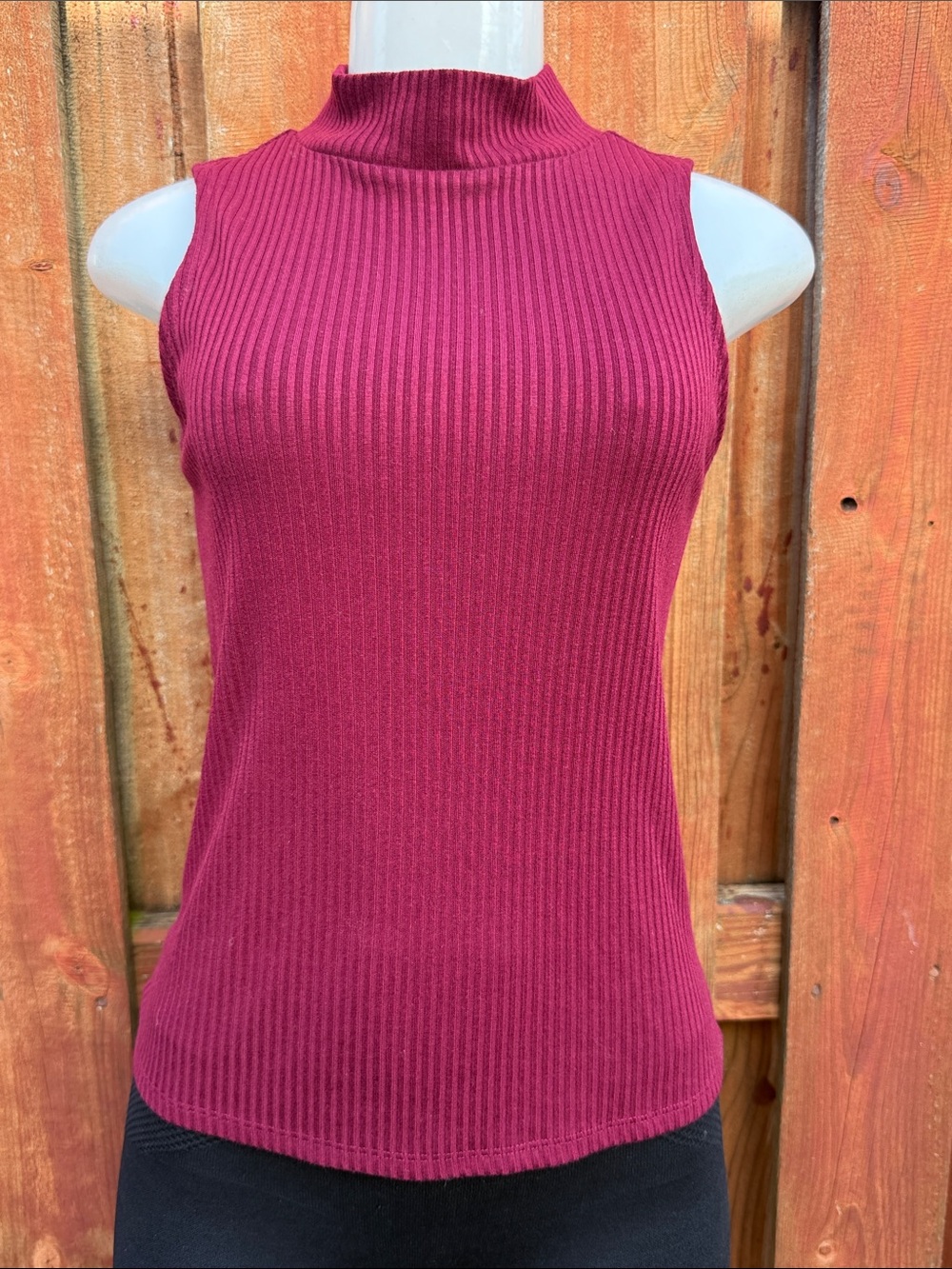 City Streets Maroon Sleeveless Mock Neck Ribbed Knit Top Shell — Size XS